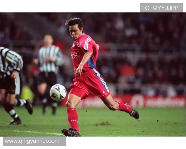 足球明星帅气瞬间集锦展现他们的风采与魅力照片欣赏